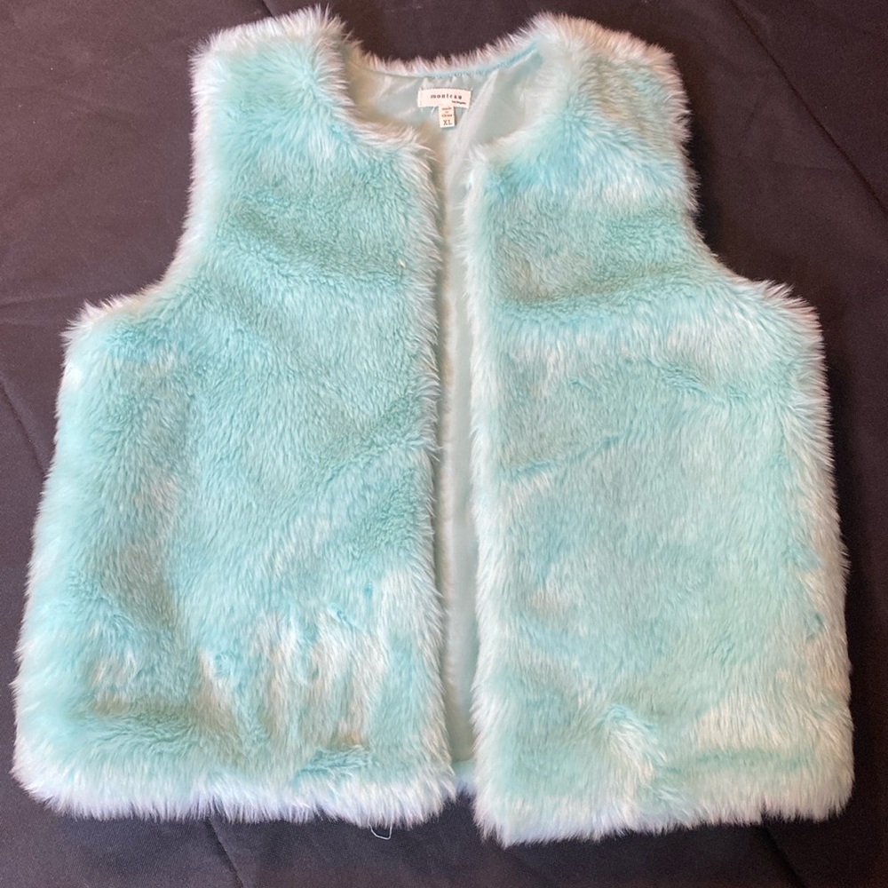 Girls Monteau Vest Size XL